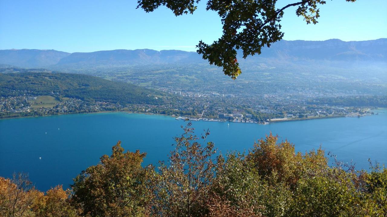 Gîte clair, spacieux et cosy avec vue sur le massif de la Chartreuse Sainte-Helene-du-Lac Extérieur photo