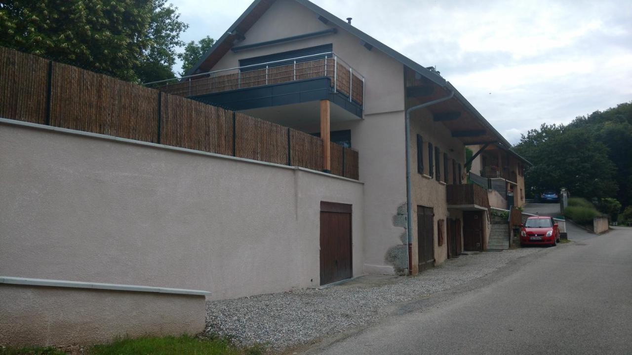 Gîte clair, spacieux et cosy avec vue sur le massif de la Chartreuse Sainte-Helene-du-Lac Extérieur photo